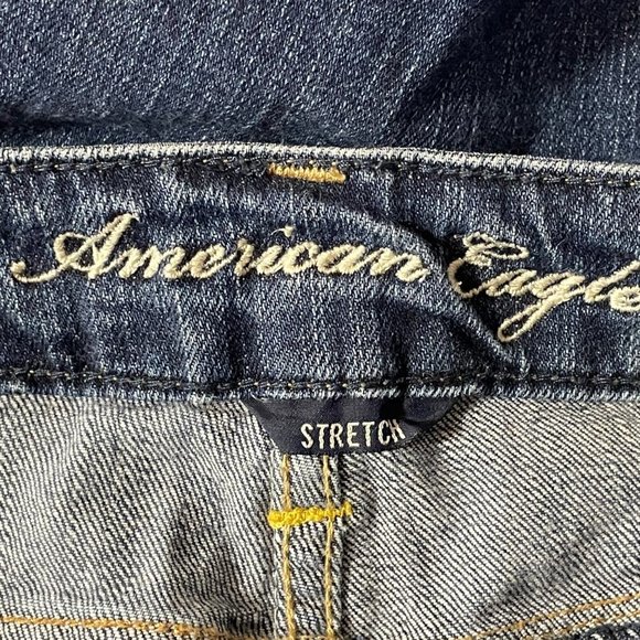 American Eagle Favorite Boyfriend Distressed Jeans Size 12 Short - Picture 5 of 10